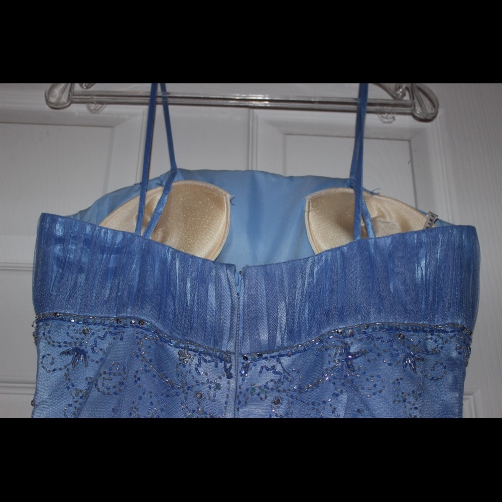 Prom Dress - Picture 5 of 8